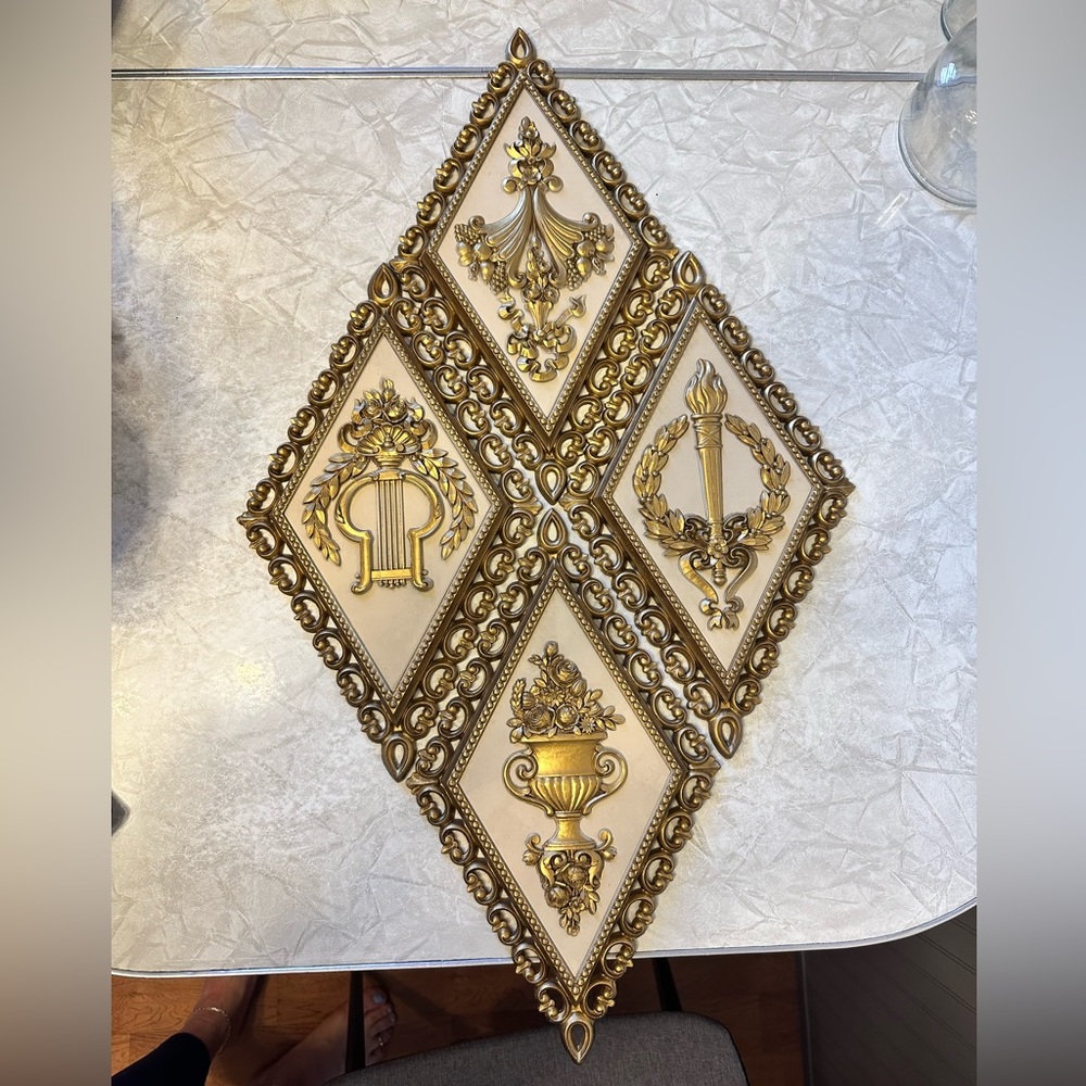 Vintage Retro Gold Homco wall hangings. 4 piece